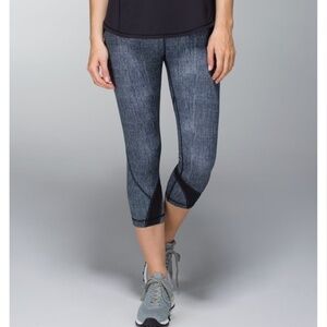 Lululemon Run: Inspire Crop II *All Luxtreme Burlap Texture Black Dune / Black 8